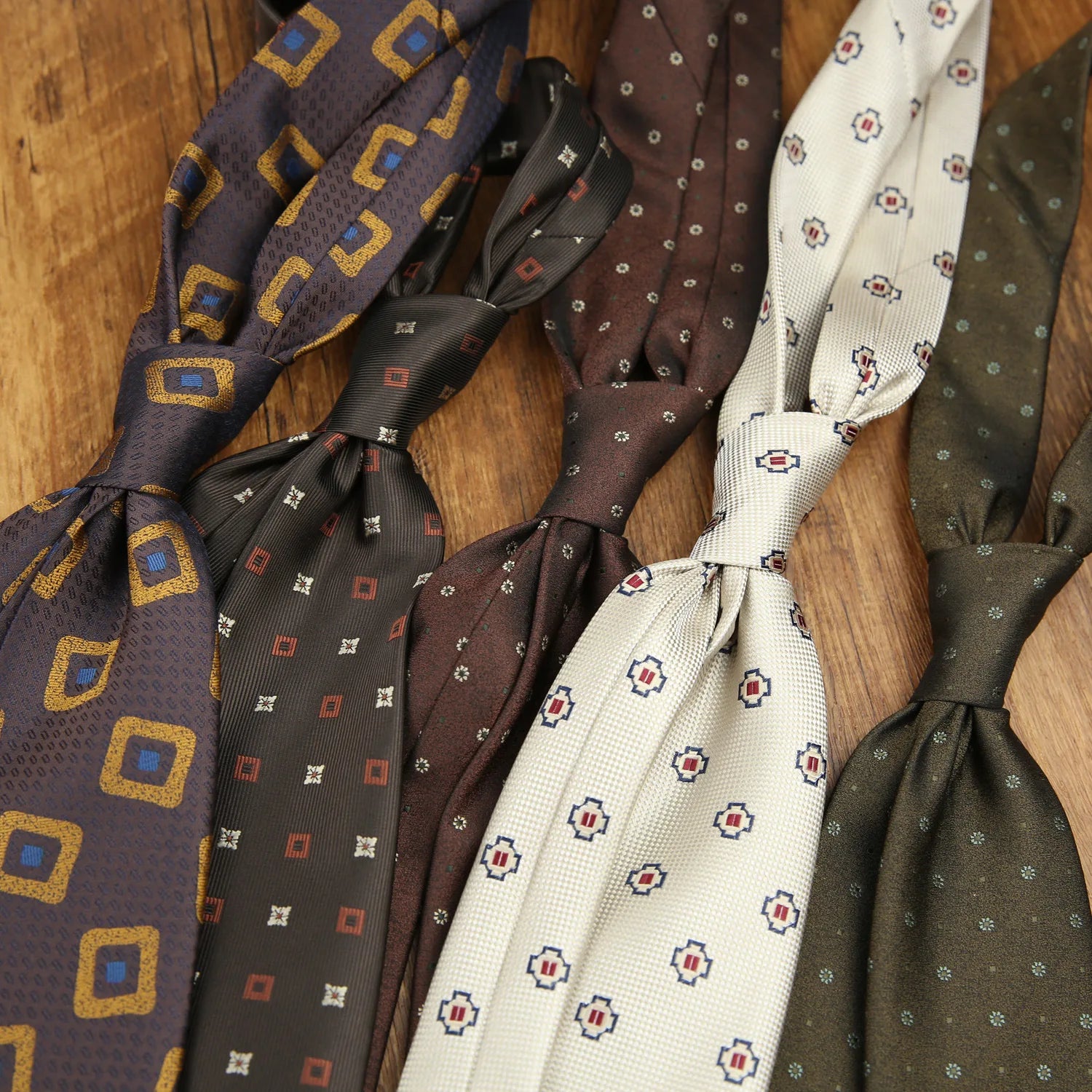 2025 European Vintage Block Diamond Pattern Neckties For Men Formal Business Brown White Neck Ties Suit Accessories Soft Cravat